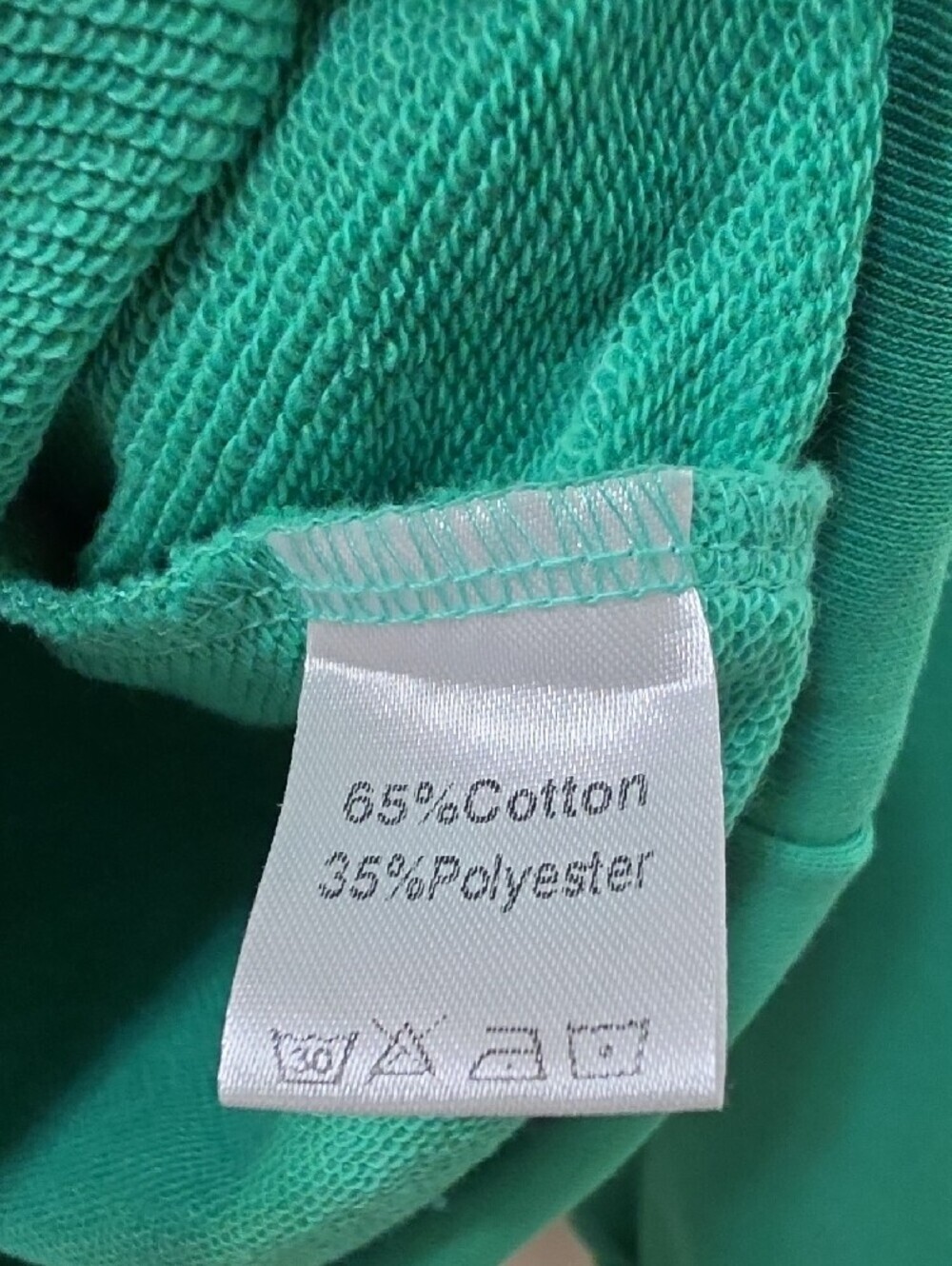 Green "Lucky" Embroidered Sweatshirt - Medium - Picture 3 of 7